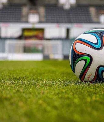 Eurobike Gallery: Canyon’s full-suspension road bike Soccer ball on the pitch