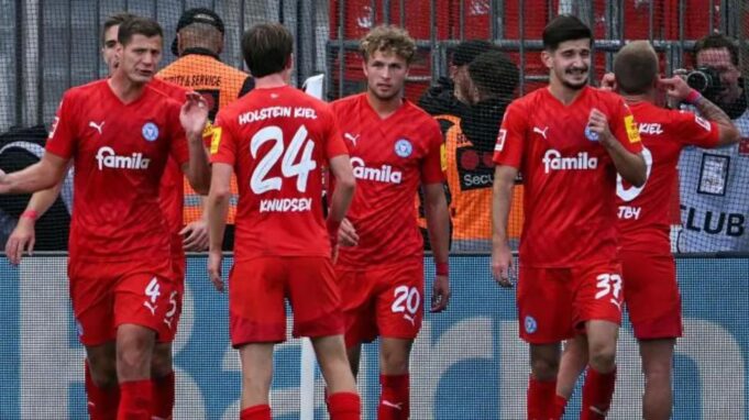 Jann-Fiete Arps penalty earned Holstein Kiel the second point in their Bundesliga history