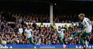 Jordan Pickford Saves Gordon Penalty as Everton and Newcastle Draw Newcastle Uniteds Anthony Gordon saw his penalty saved by Everton keeper Jordan Pickford at Goodison Park