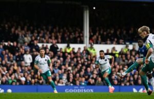 Jordan Pickford Saves Gordon Penalty as Everton and Newcastle Draw Newcastle Uniteds Anthony Gordon saw his penalty saved by Everton keeper Jordan Pickford at Goodison Park