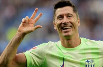 Alaves vs Barcelona: Lewandowski Hat Trick Seals Victory Robert Lewandowski's 32-minute hat-trick was the fourth quickest by a Barcelona player in La Liga