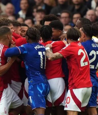 Nottingham Forest Earn a Draw at Chelsea in a Thrilling Match Chelsea and Nottingham Forest players clashed with two minutes of normal time remaining